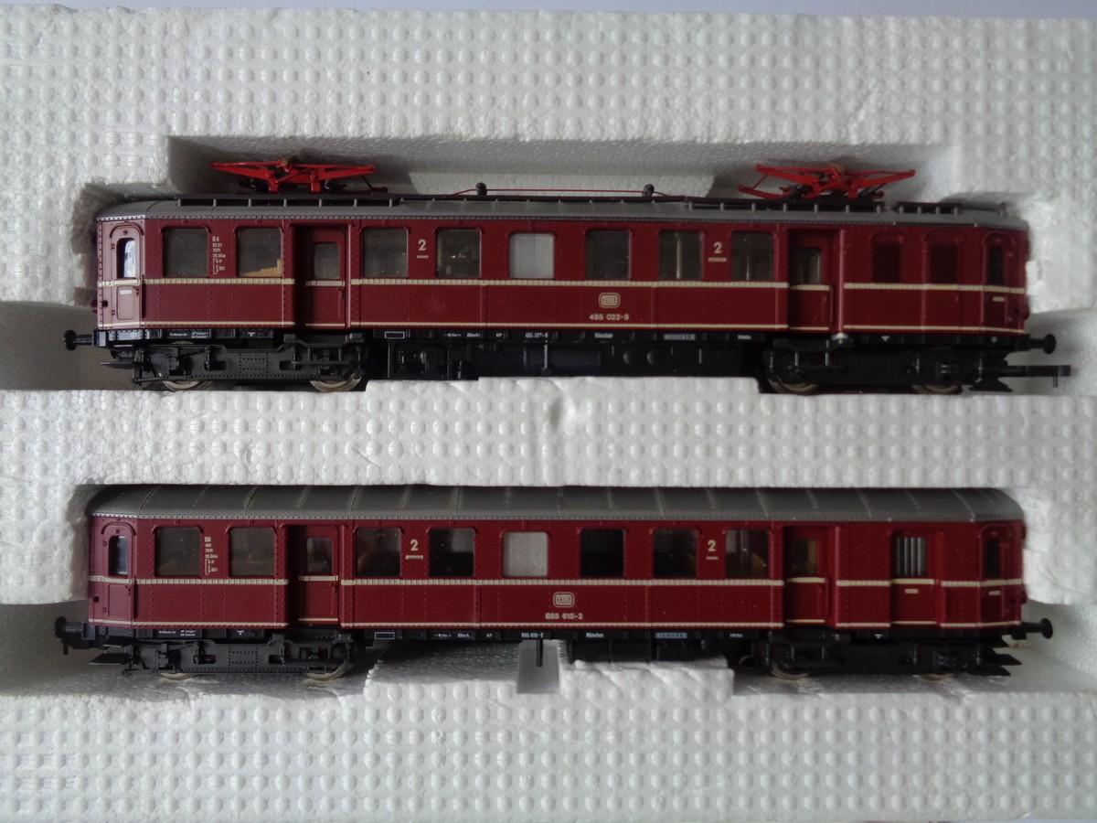 ROCO DB 485 019-4 885 628-8 - 鉄道模型