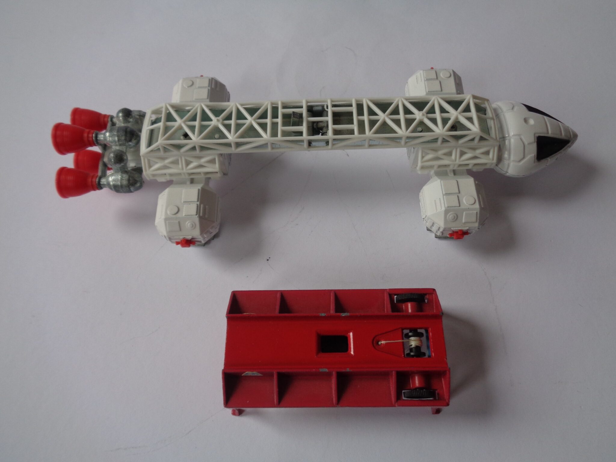 Dinky Toys 360 Space 1999 Eagle Freighter White - Toy Paradise