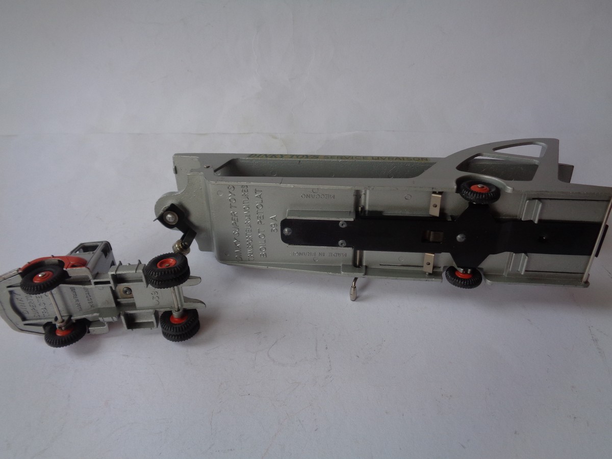 Dinky Super Toys 39 Tracteur Unic + 39A Boilot Petolat Service