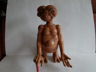 E.T. - The Extra-Terrestrial Figure Statue