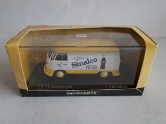 Minichamps VW T1 Kastenwagen Delivery  Van  "Sinalco Kola" with Box