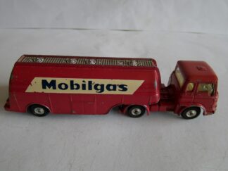 Corgi Major Toys Bedford Tractor Unit "Mobilgas"